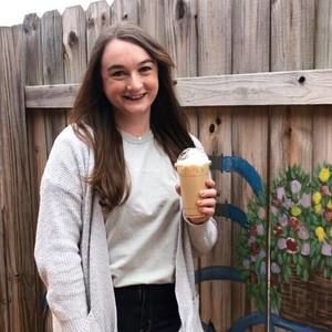 Meet your Posher, Alivia